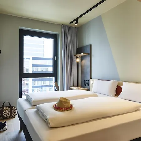 Ibis Budget Hotel *